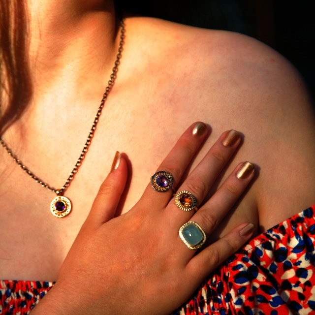 sunset ring in gold on model